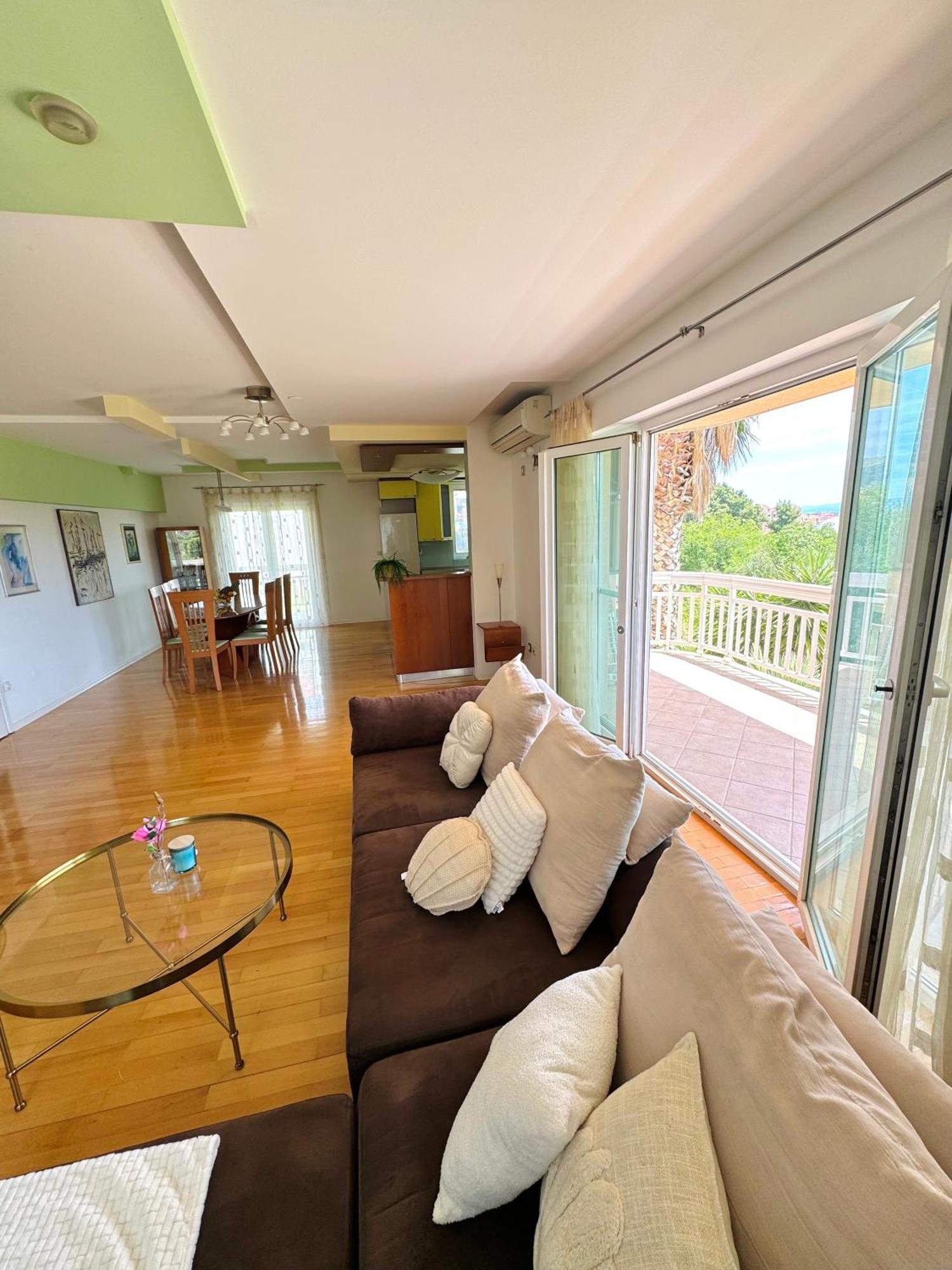 Apartma Garden *